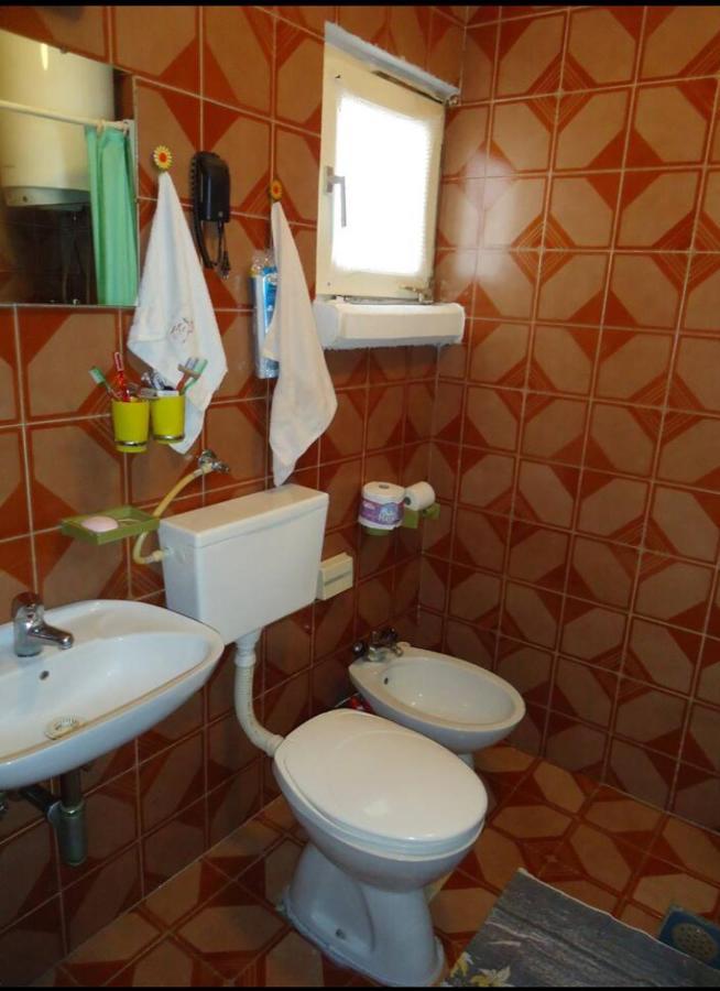 Private Room In A Shared Apartment In The Center Of Бар Екстериор снимка